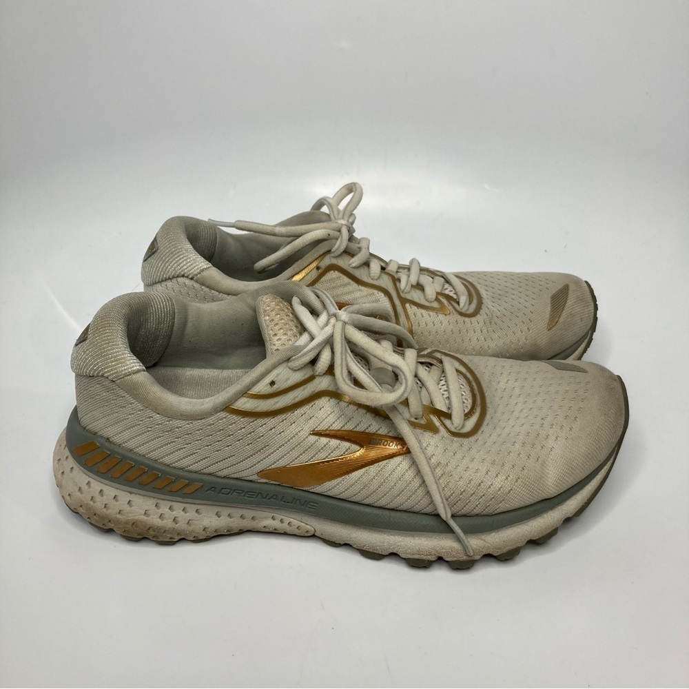Brooks GTS XX sneakers size 7.5
